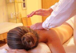 massage-treatment-for-back-pain-relief
